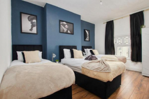 Stylish Large Duplex In Leeds - Sleeps 9